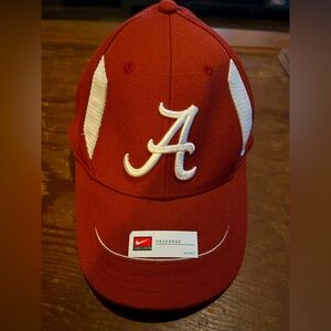 NWOT Nike Heritage Alabama Crimson Tide Red Adjustable Strap Back Baseball Cap